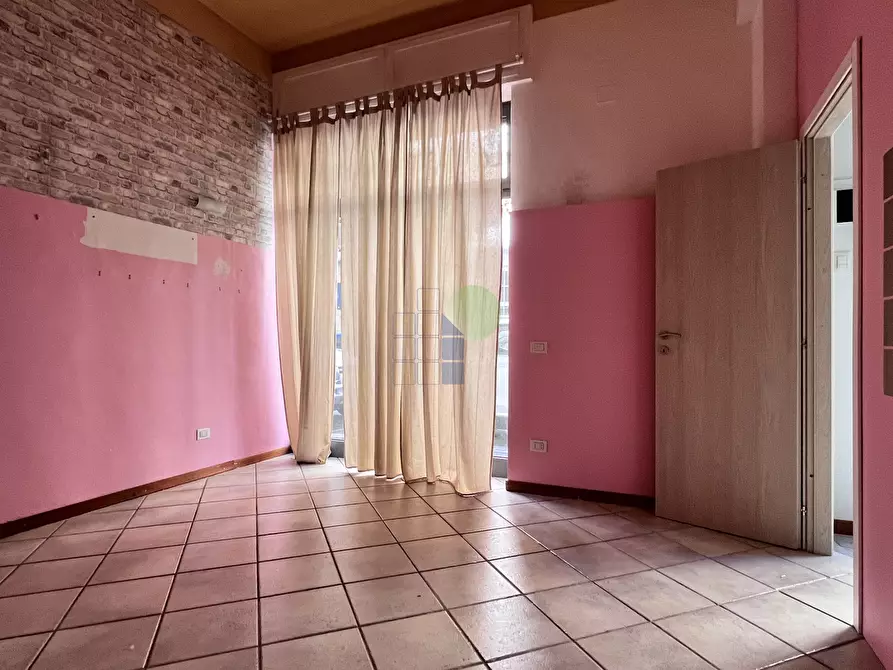 Immagine 4 di Capannone industriale in vendita  in Via Michon 48 a Livorno