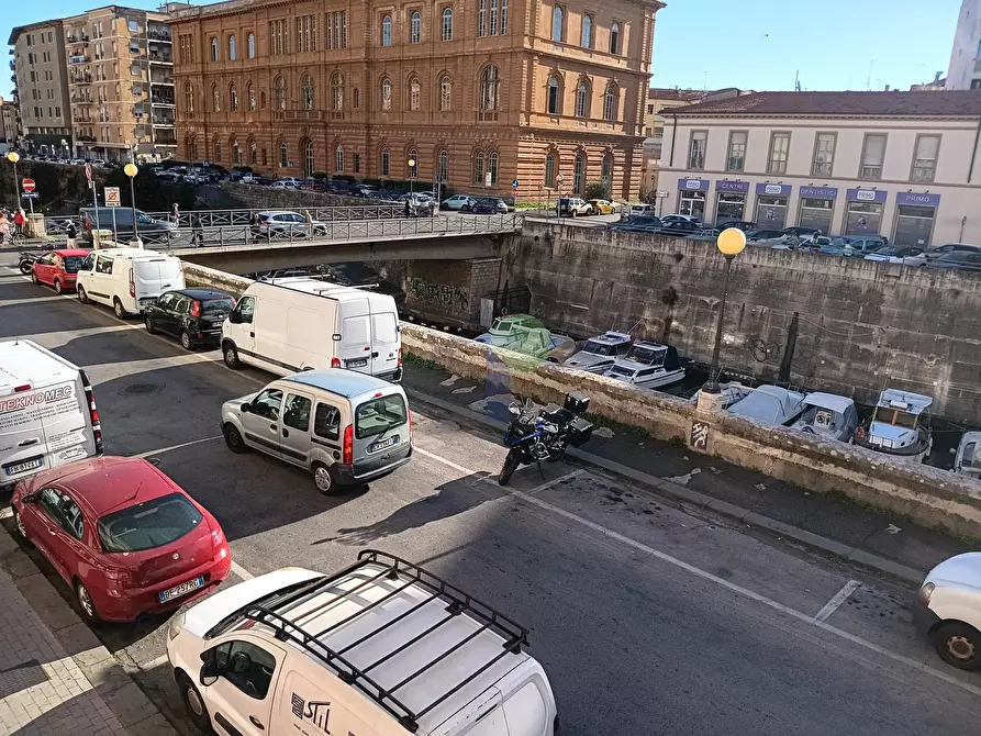 Immagine 22 di Ufficio in vendita  in Piazza Cavour 21 a Livorno