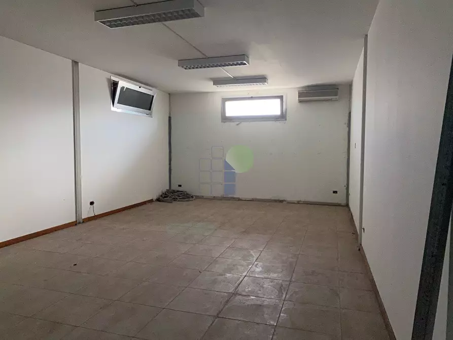Immagine 19 di Capannone industriale in affitto  in Via dei Materassai 13 a Livorno