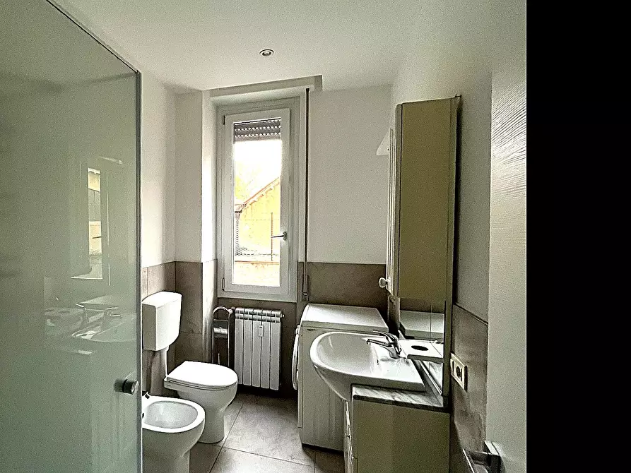 Immagine 8 di Bilocale in affitto  in Via Giovanni Verga 1 a Arona