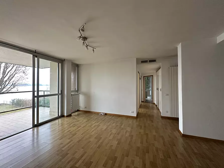 Immagine 5 di Trilocale in affitto  in Via Cristoforo Colombo 1 a Dormelletto