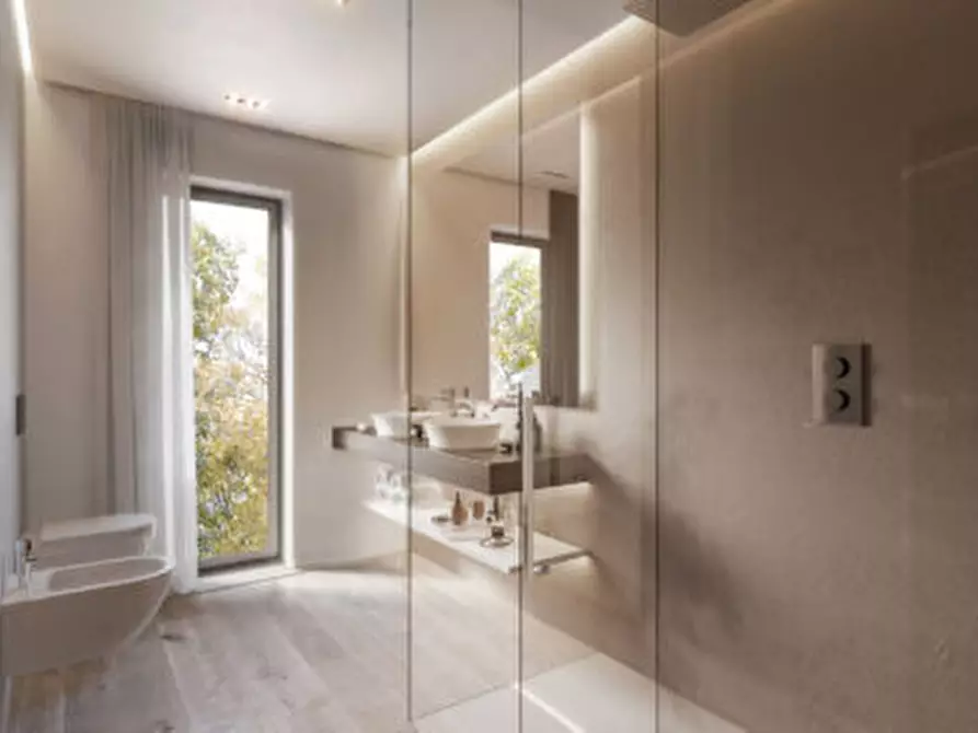 Immagine 10 di Quadrilocale in vendita  in Via XX Settembre 94 a Arona