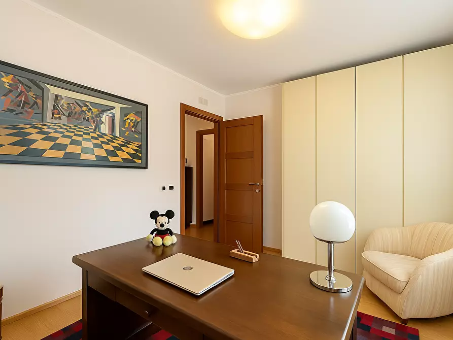 Immagine 19 di Villa in vendita  in Via Madonna della Motta 1 a Dormelletto