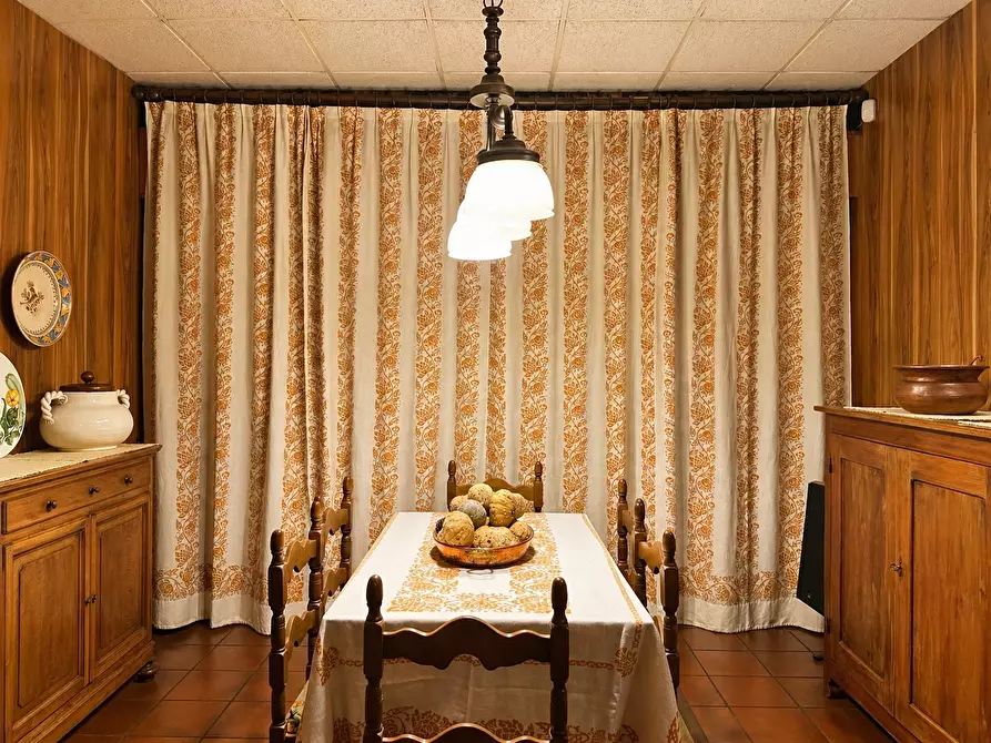 Immagine 23 di Villa in vendita  in Via Varallo Pombia 2 a Castelletto Sopra Ticino