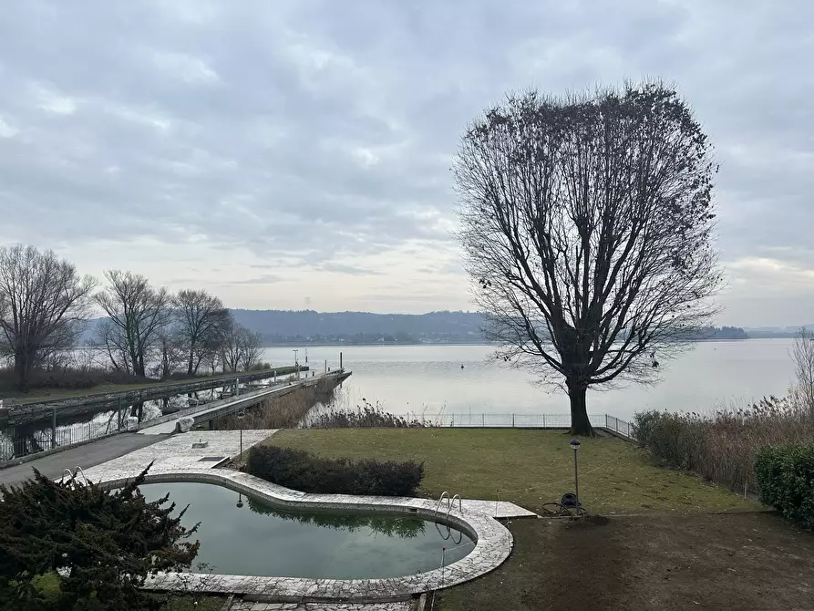 Immagine 1 di Trilocale in affitto  in Via Cristoforo Colombo 1 a Dormelletto