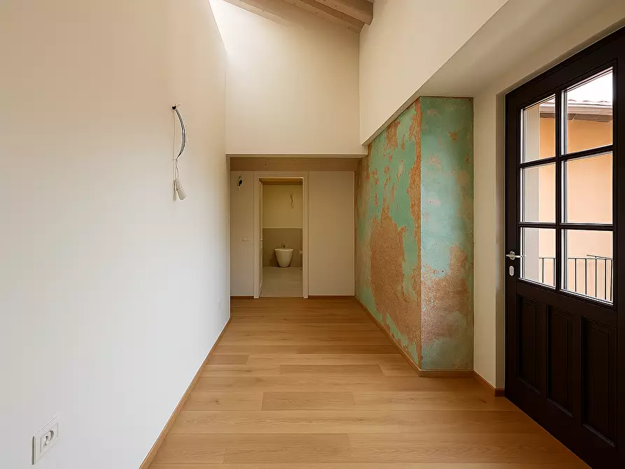 Immagine 10 di Quadrilocale in vendita  in Via Mazzini 1 a Meina