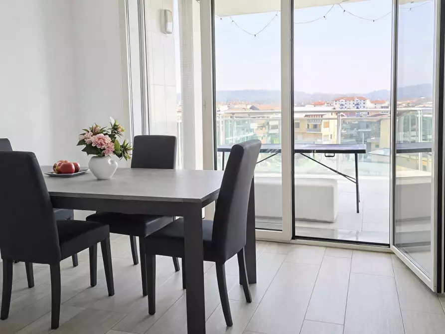 Immagine 4 di Trilocale in affitto  a Borgomanero