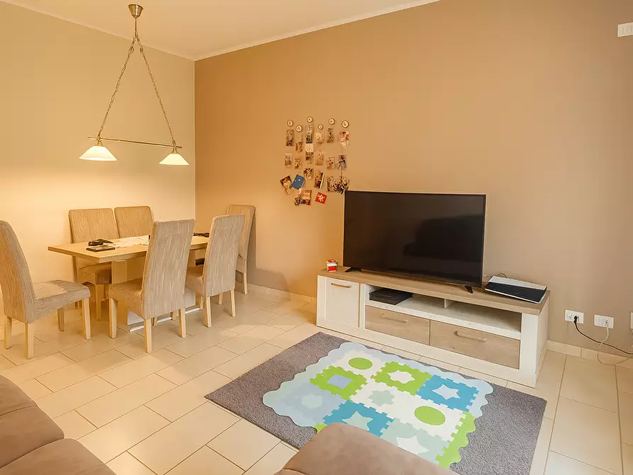 Immagine 7 di Trilocale in vendita  in Via Mottarone 1 a Arona