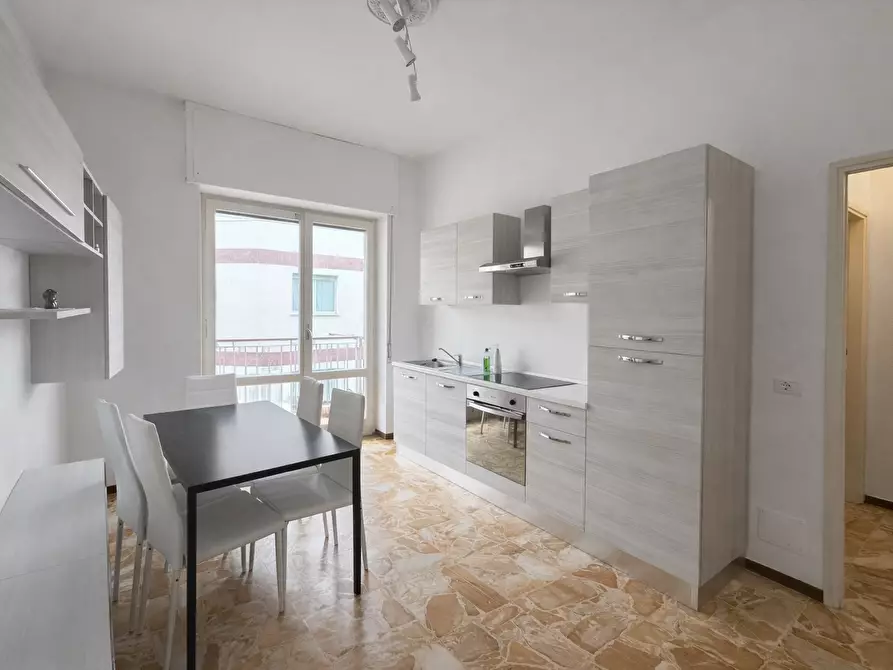 Immagine 3 di Bilocale in affitto  in Via Mottarone 1 a Arona