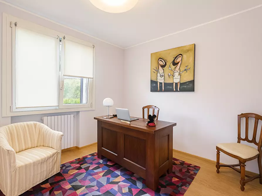 Immagine 18 di Villa in vendita  in Via Madonna della Motta 1 a Dormelletto