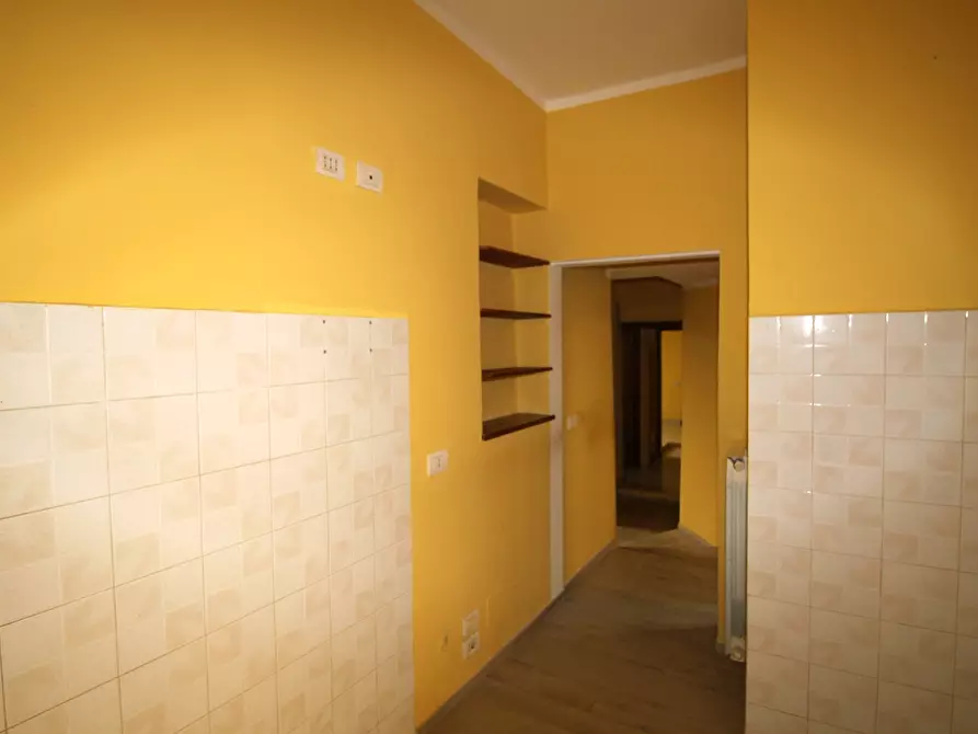 Immagine 8 di Bilocale in vendita  in Via Reginaldo Giuliani 330 a Firenze