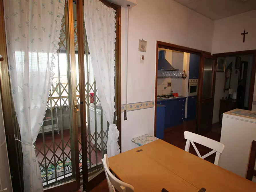 Immagine 10 di Appartamento in vendita  in Via delle Panche 50 a Firenze