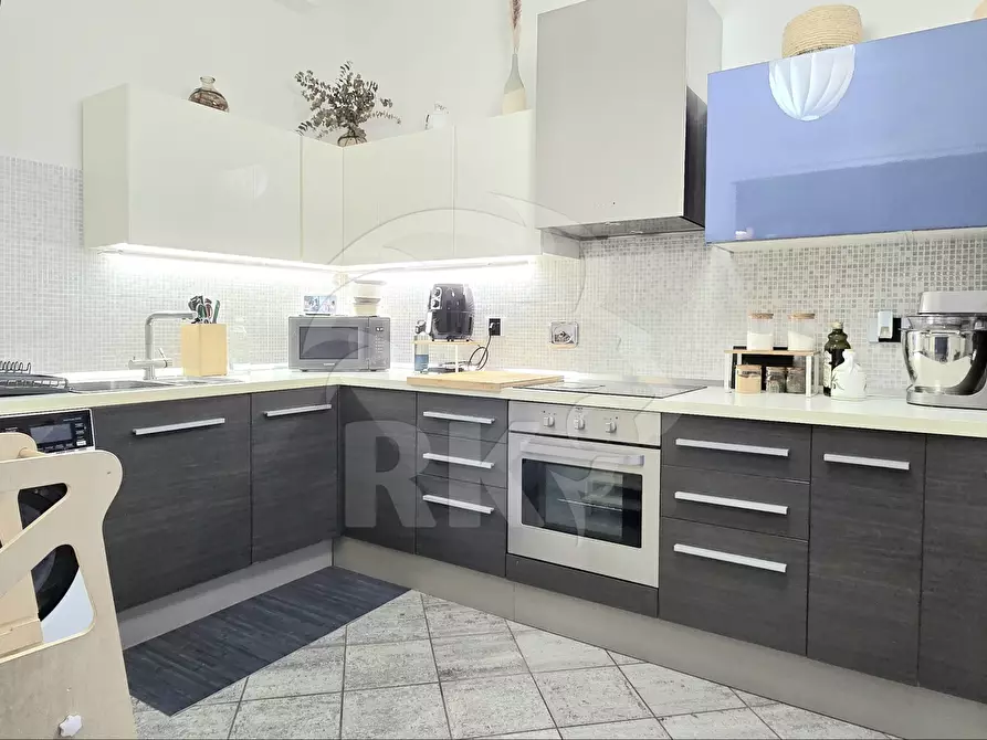 Immagine 6 di Trilocale in vendita  a Bologna