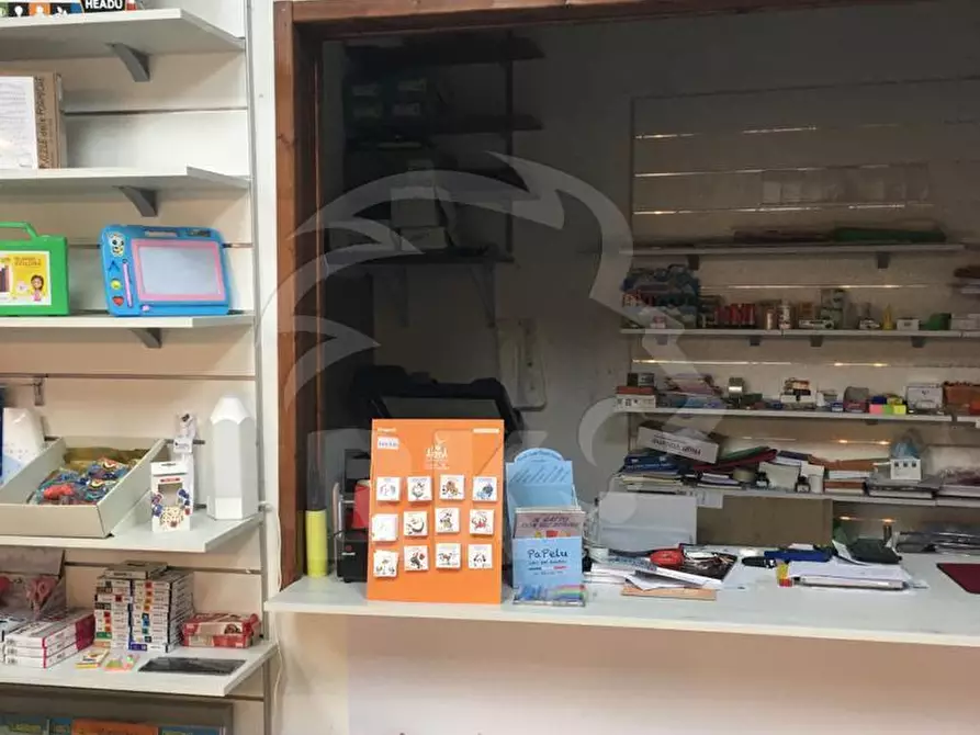 Immagine 6 di Locale commerciale in affitto  in Via Saragozza 7 a Bologna