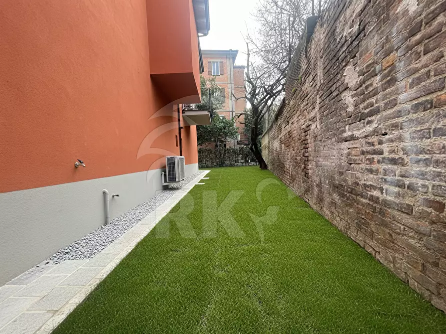 Immagine 21 di Bilocale in vendita  in via Castiglione 91 a Bologna