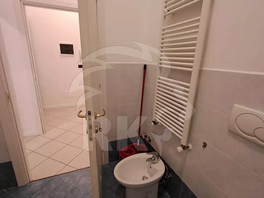 Immagine 14 di Trilocale in affitto  a Bologna