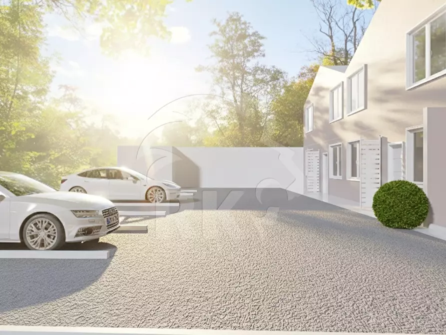 Immagine 13 di Trilocale in vendita  in Via Emilia Ponente 209 a Bologna