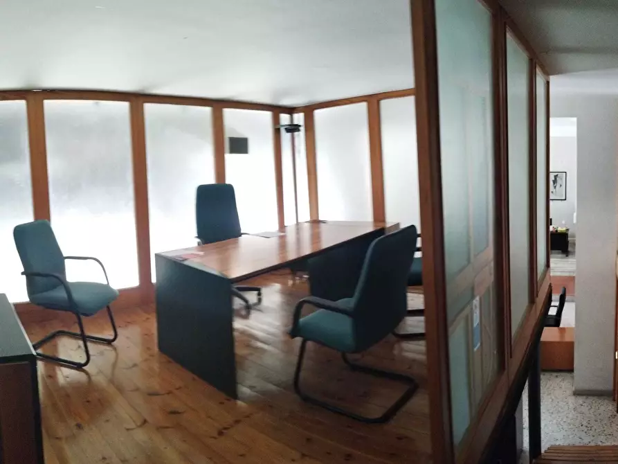 Immagine 6 di Locale commerciale in vendita  a Siracusa