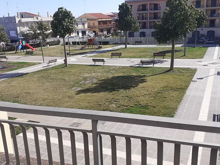 Immagine 10 di Locale commerciale in vendita  in Via UmbertoPiazza Borsellino 400 a Canicattini Bagni