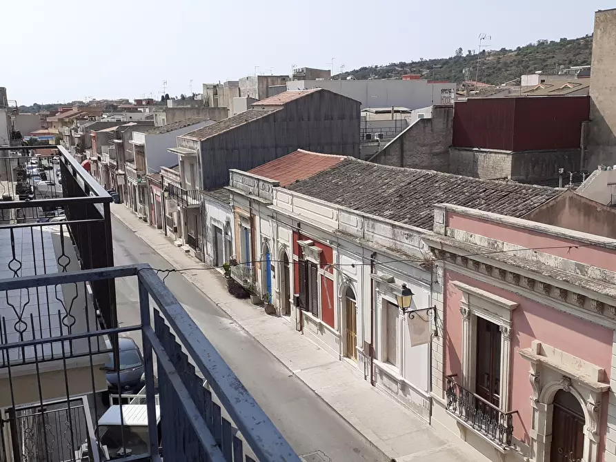 Immagine 23 di Appartamento in vendita  in Via Vittorio Emanuele III 374 a Canicattini Bagni