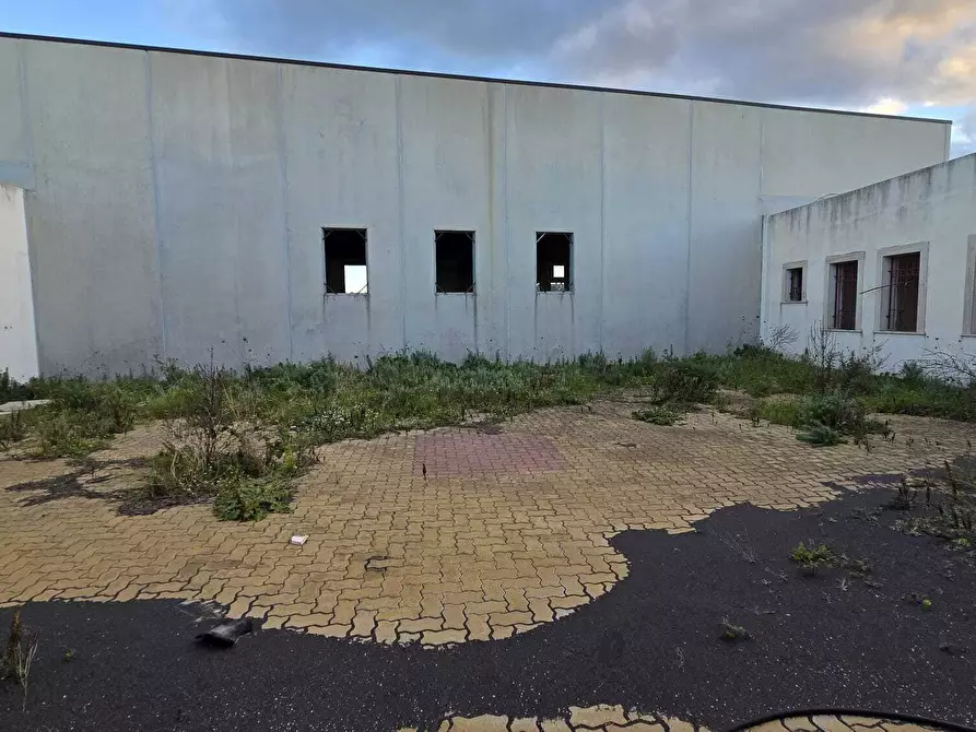 Immagine 2 di Capannone industriale in vendita  in Contrada Targia 62A a Siracusa