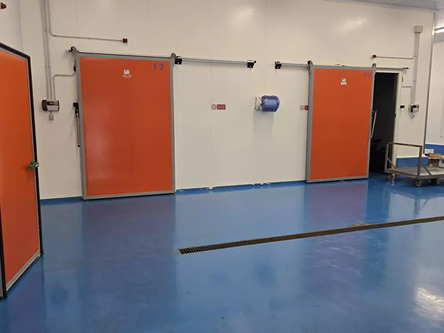 Immagine 3 di Capannone industriale in vendita  in Via Malta 100 a Siracusa