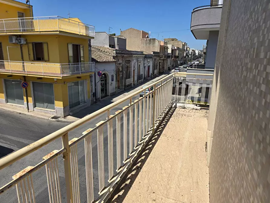 Immagine 17 di Appartamento in vendita  in Via Vittorio Emanuele III 288 a Canicattini Bagni