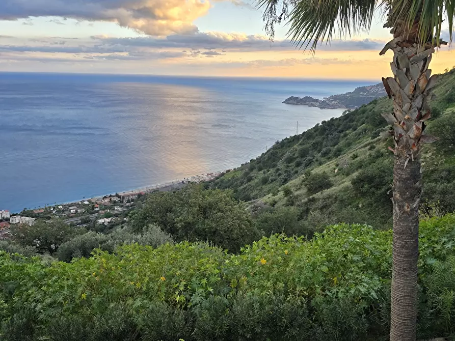 Immagine 9 di Villa in vendita  a Taormina