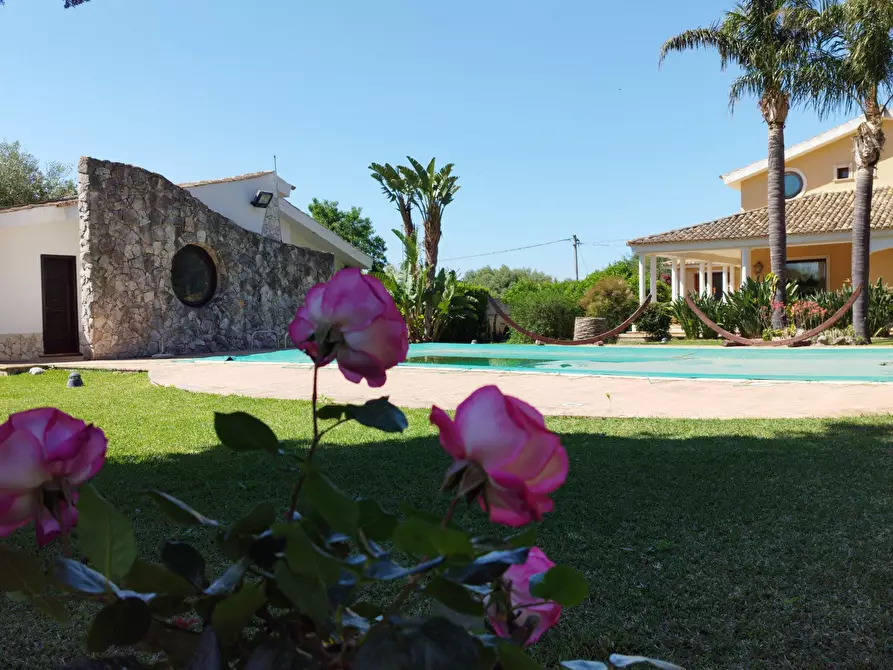 Immagine 38 di Villa in vendita  in Strada Tremmilia 143 a Siracusa
