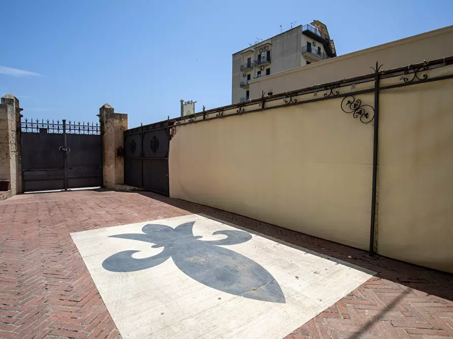 Immagine 39 di Villa in vendita  in Via pola 2 a Noto