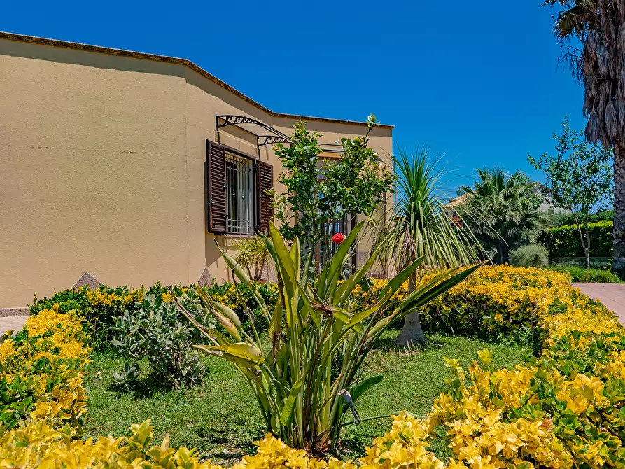 Immagine 60 di Villa in vendita  in Via Olindo Marinelli 66 a Siracusa