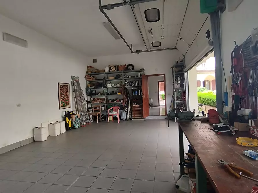 Immagine 35 di Villa in vendita  in Via Stromboli 7 a Siracusa