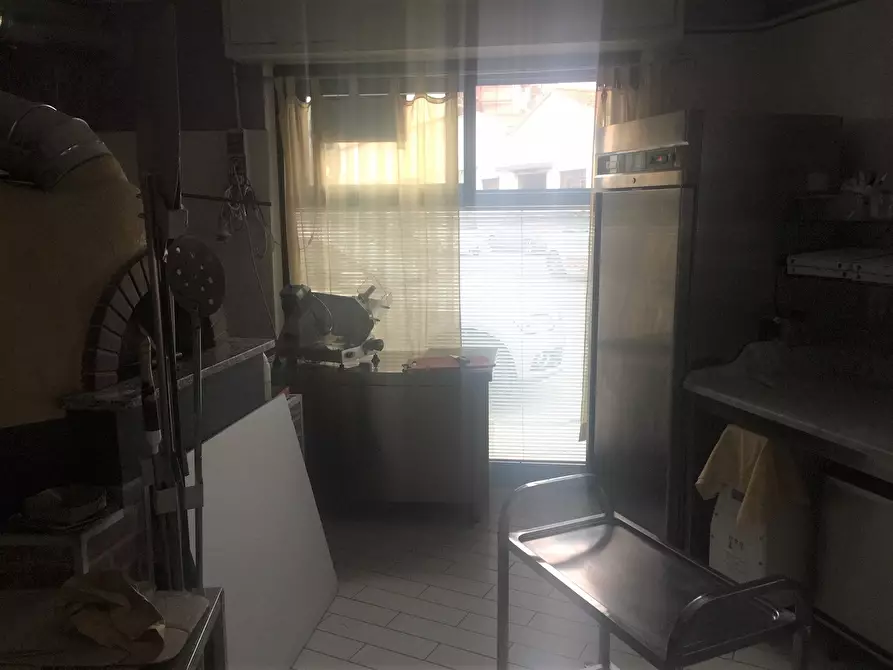 Immagine 17 di Pizzeria / Pub in vendita  in Via Fabio Filzi 157 a Prato