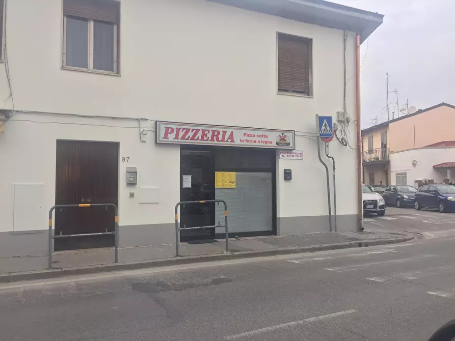 Immagine 16 di Pizzeria / Pub in vendita  in Via Fabio Filzi 157 a Prato
