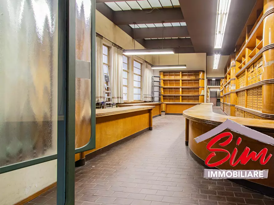 Immagine 2 di Locale commerciale in vendita  in Via Fratelli Rosselli sn a Novara