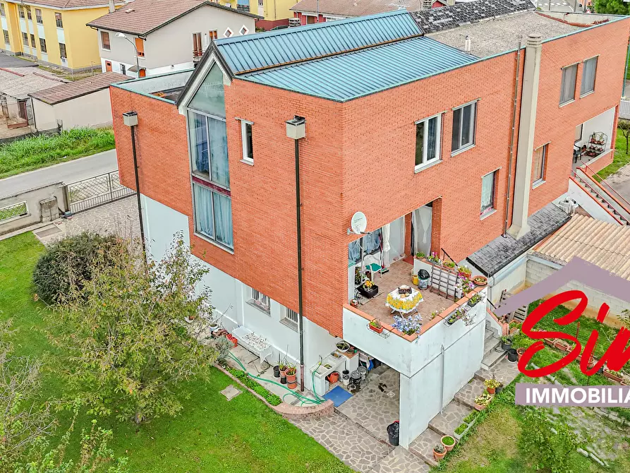 Immagine 1 di Villa in vendita  in Via Roncaglione snc a Casalino