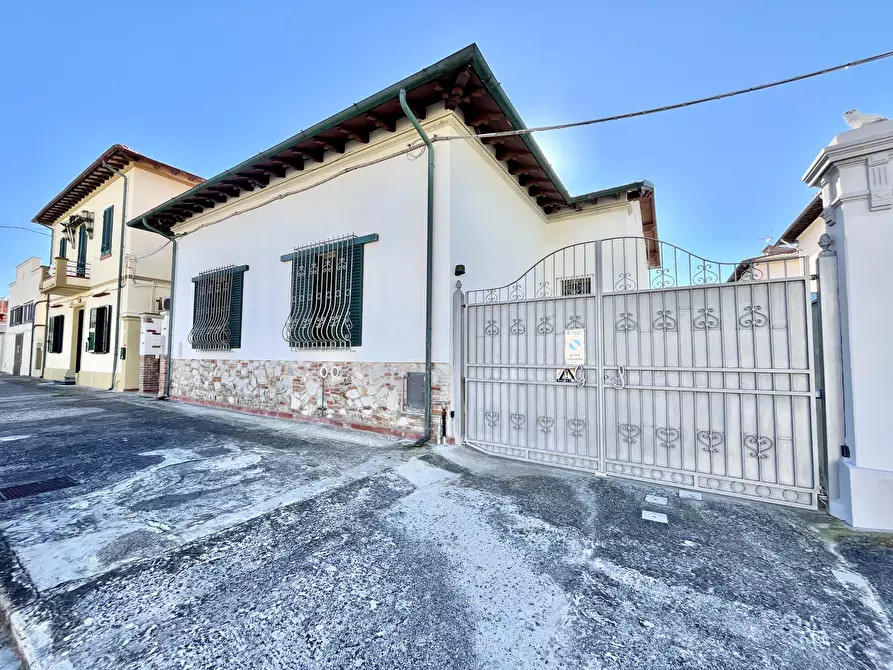 Immagine 2 di Villa in vendita  in Via dell'Ordine di Santo Stefano a Pisa