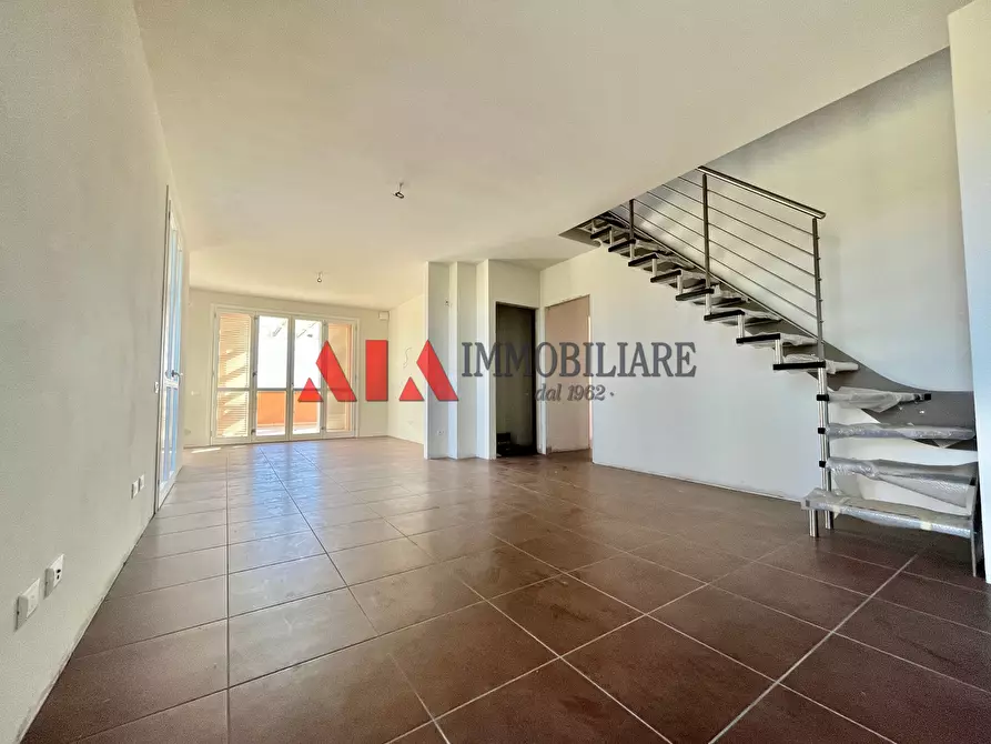 Immagine 2 di Attico in vendita  in Via Valdera Sud a Pontedera