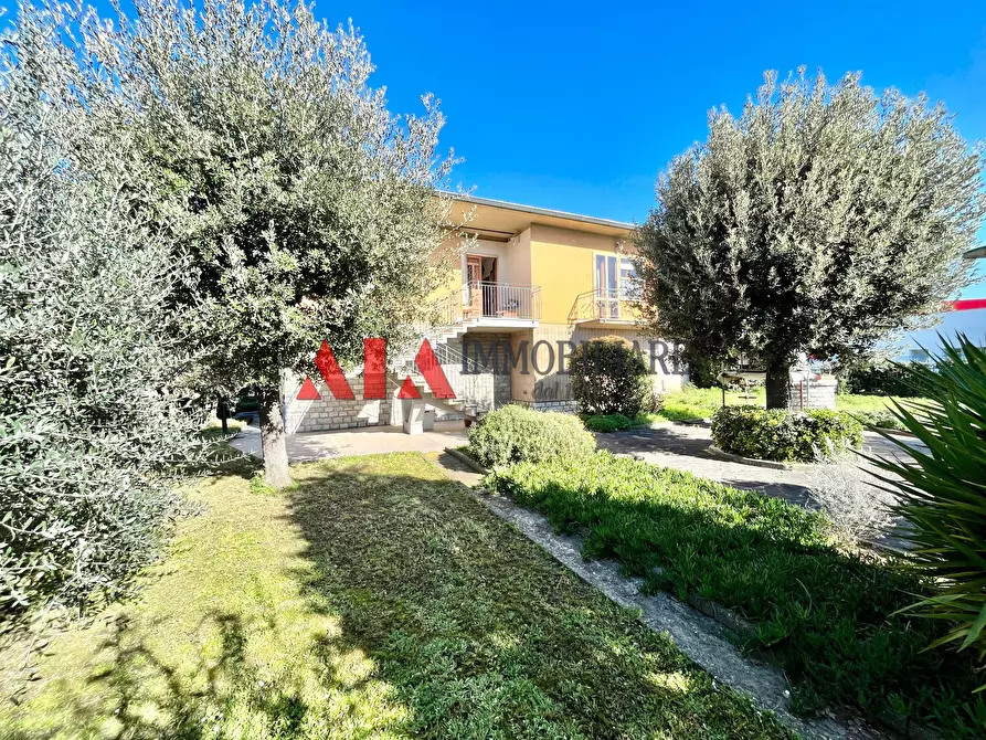 Immagine 25 di Villa in vendita  in Via del Popolo a Pontedera