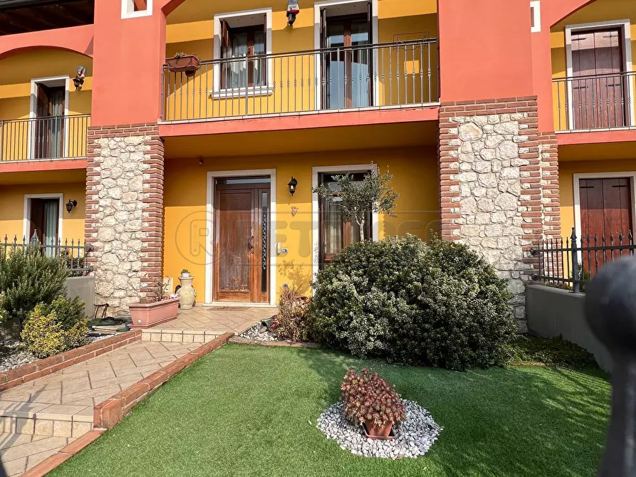 Immagine 1 di Porzione di casa in vendita  a Sarego