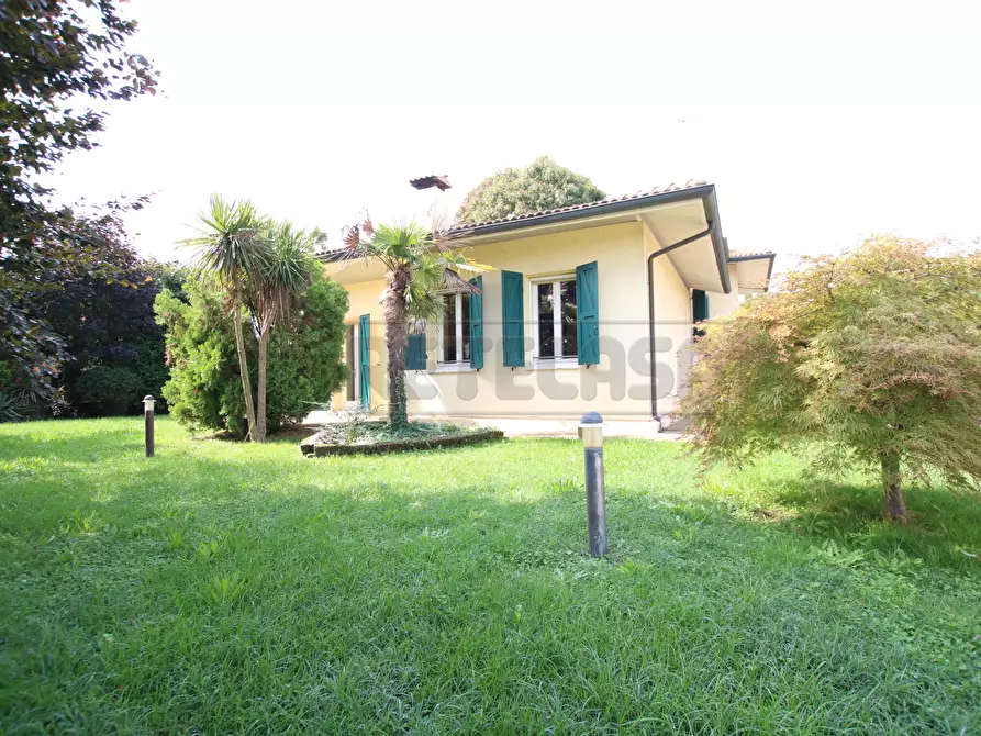 Immagine 1 di Casa indipendente in vendita  in Via Termine a Sossano