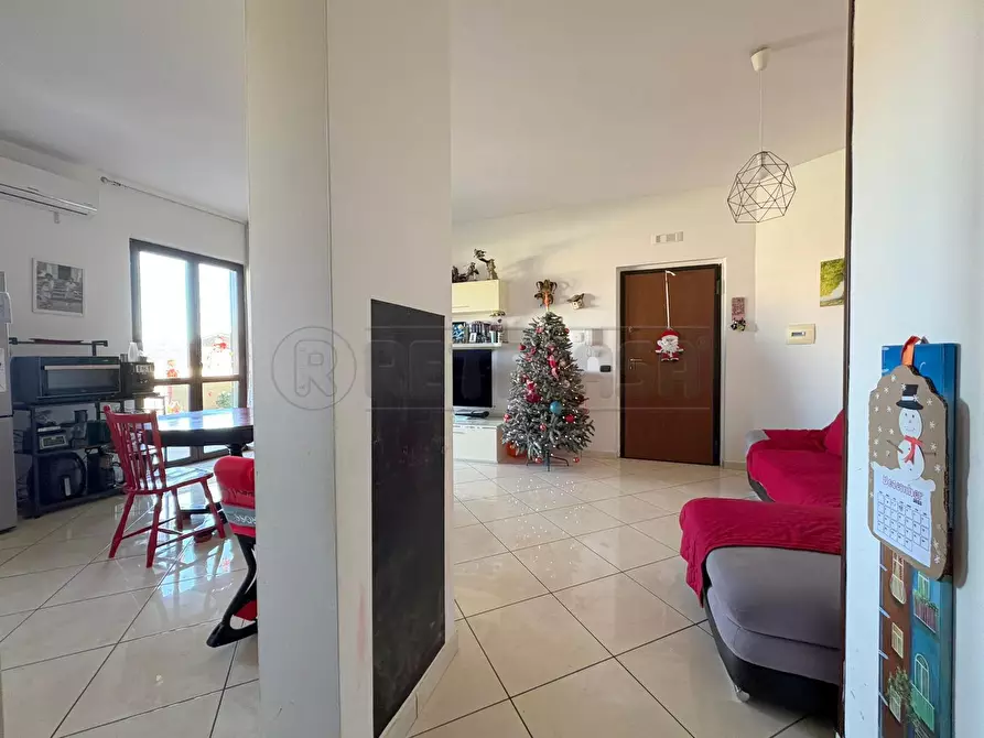 Immagine 8 di Trilocale in vendita  in Via Petrarca a Macerata Campania