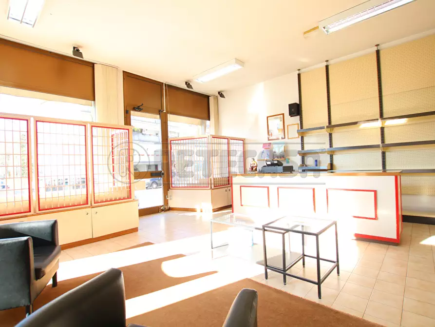 Immagine 6 di Locale commerciale in vendita  in Via Gaetano Salvemini 65 a Vicenza