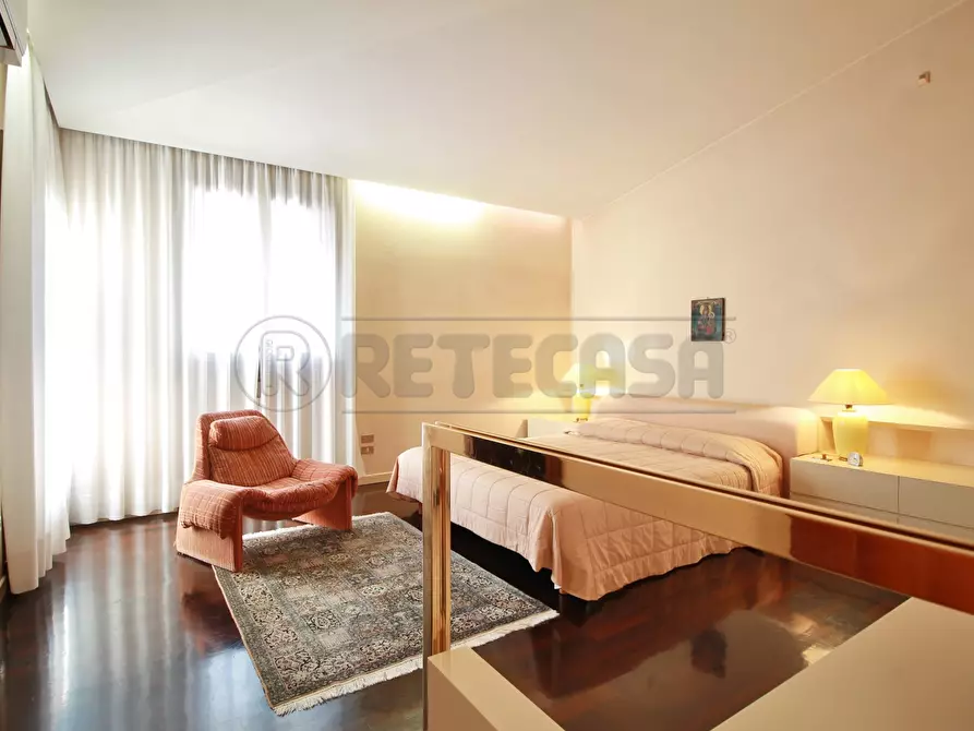 Immagine 35 di Villa in vendita  in VIA GIACOMO LEOPARDI 2 a Arzignano