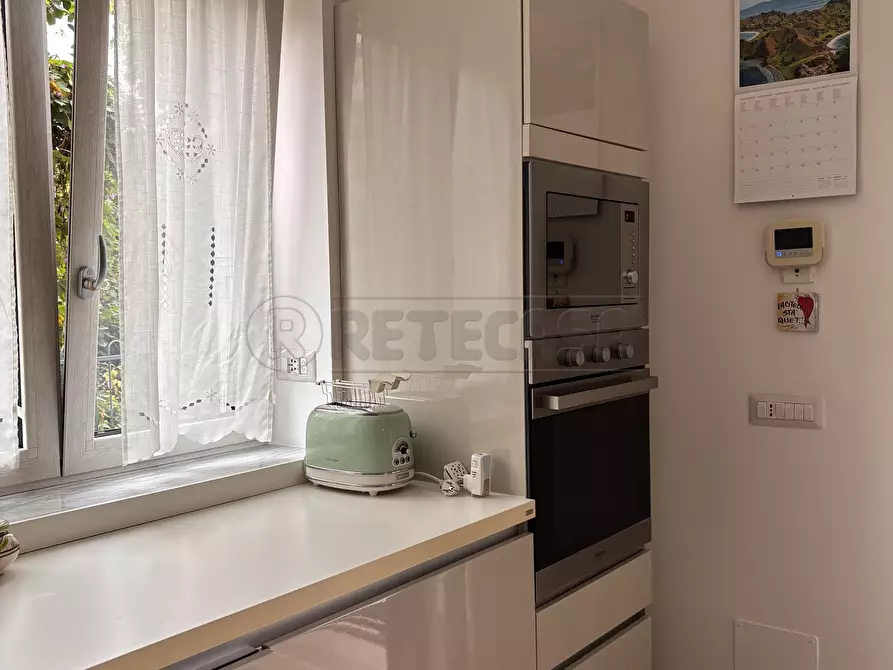 Immagine 9 di Trilocale in affitto  in Via Alberto Bolognetti 6 a Salerno