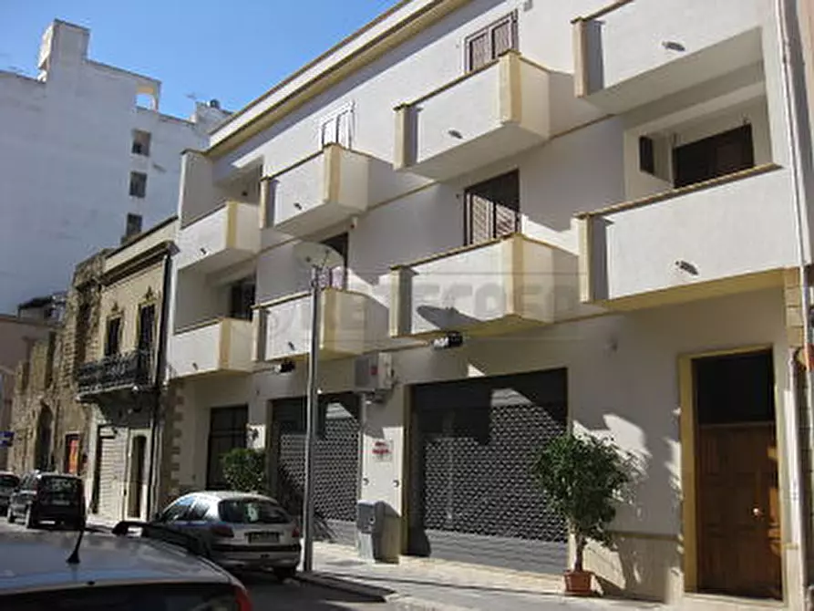 Immagine 1 di Locale commerciale in affitto  a Mazara Del Vallo