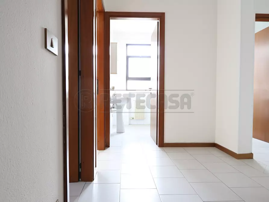Immagine 8 di Trilocale in affitto  in Via delle Casermette a Vicenza
