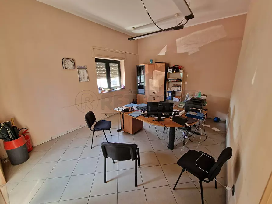 Immagine 24 di Laboratorio in vendita  in Via Neviano 37 a Seclì