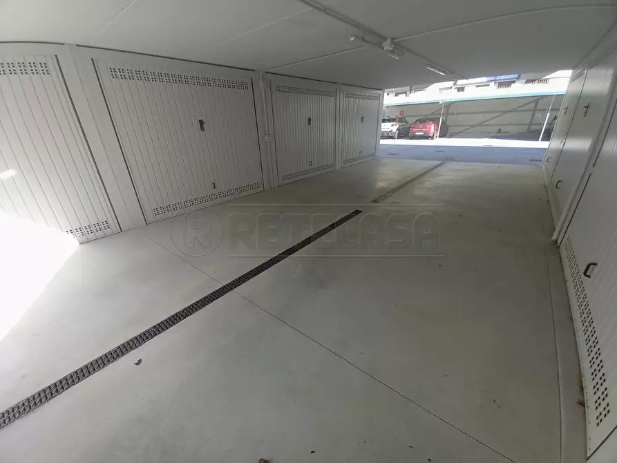 Immagine 4 di Garage in vendita  in Viale Milano 20 a Vicenza