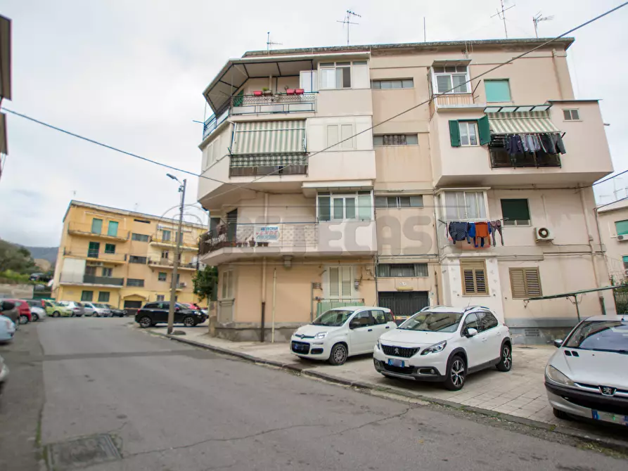 Immagine 1 di Trilocale in vendita  in Via Gioacchino Chinigò 31 a Messina